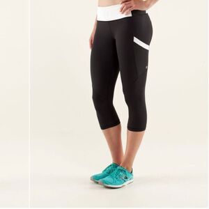 Lululemon Run: Mod Moves Crop Legging 10